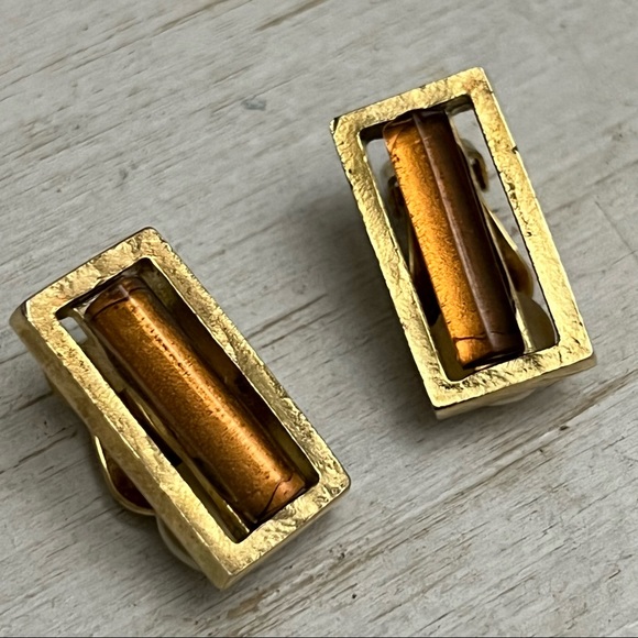 Givenchy Gold Tone Vintage Clip On Chunky Runway Earrings 1980s - Picture 4 of 12